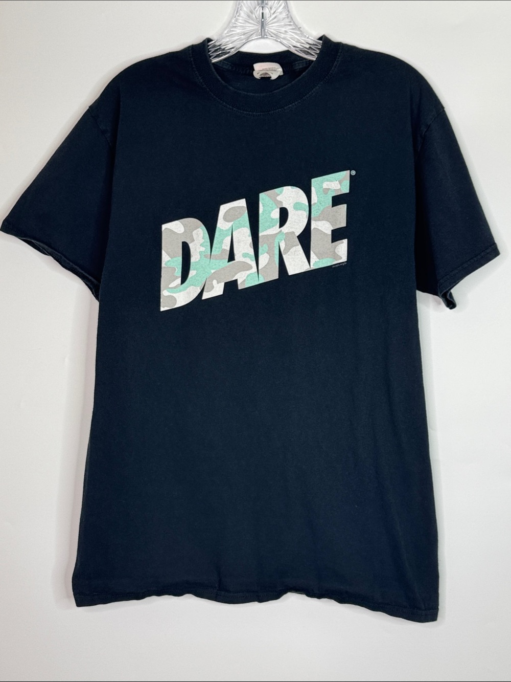 Vintage D.A.R.E Camo Logo Tshirt Size Medium